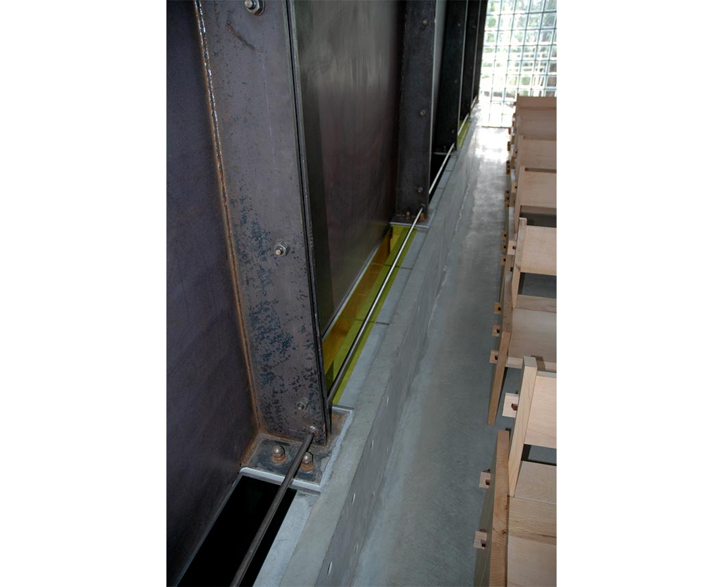 神戸新生バブテスト教会（鉄の教会）